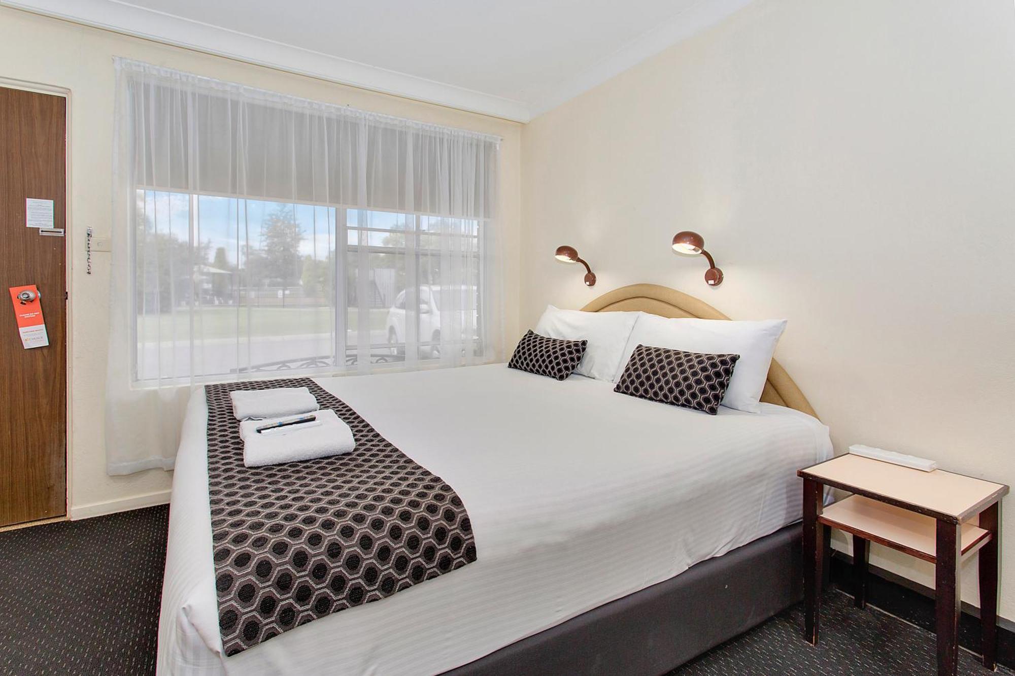 Hotel Econo Savannah Park