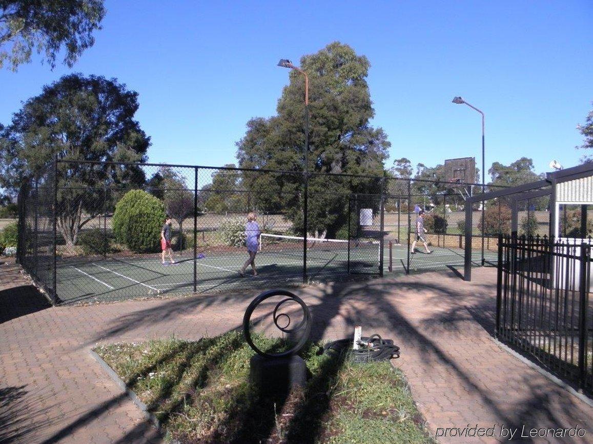 Econo Savannah Park 3*