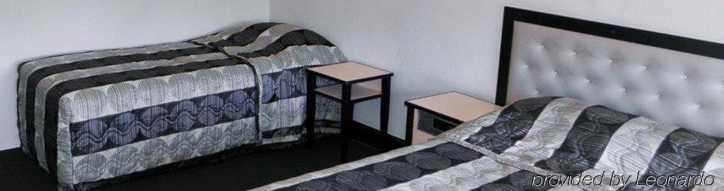 Econo Savannah Park 3*