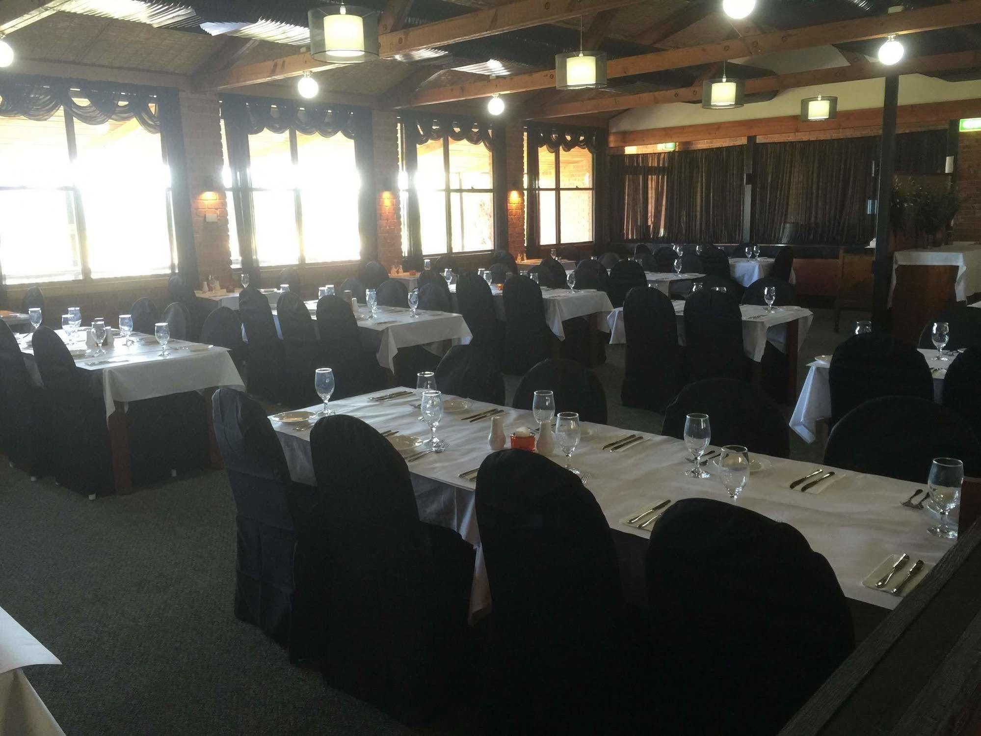 Hotel Econo Savannah Park Tamworth